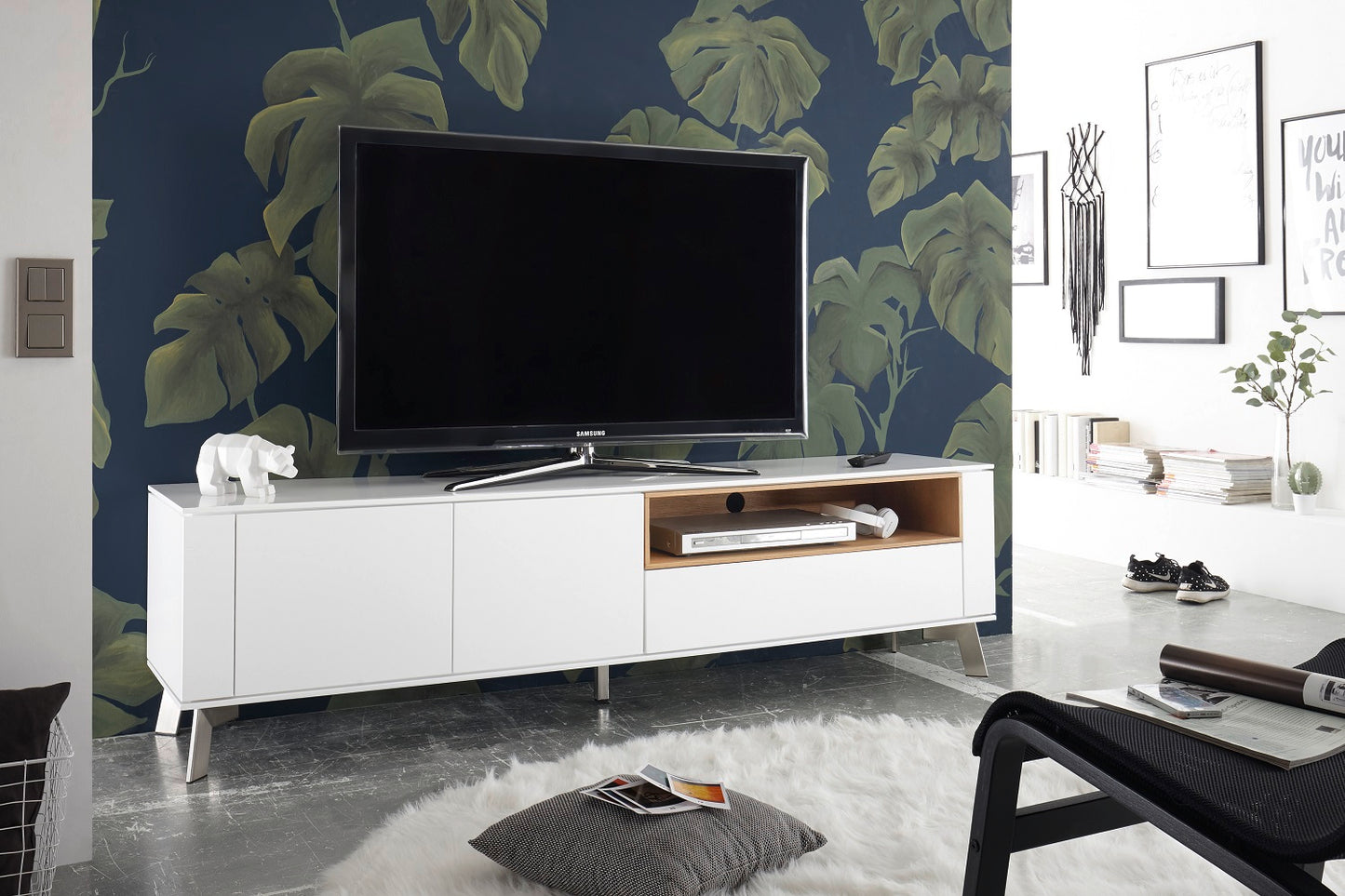 TV-Schrank Lowboard Asteiche-massiv holz matt lackiert weiß modern 180 cm Belava