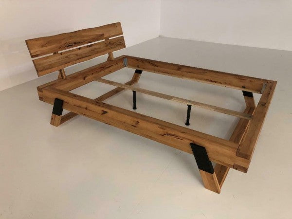 Bett PIA-SOFIE – Kernbuche massiv
