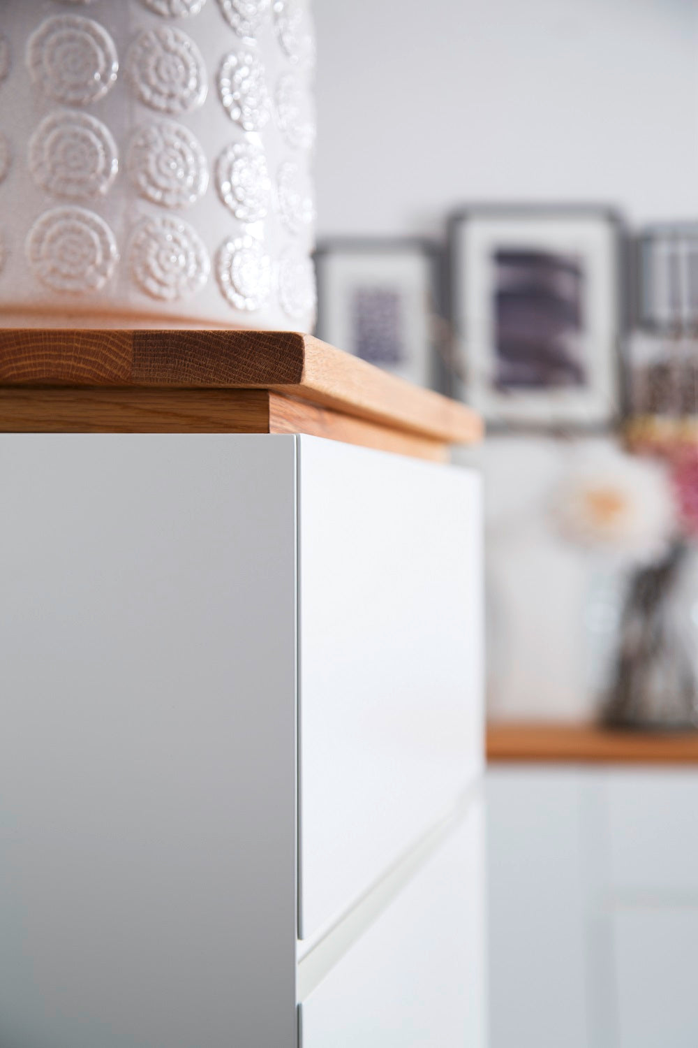 Sideboard Schrank Asteiche-massiv matt lackiert geölt weiß holz 182 cm Chiara
